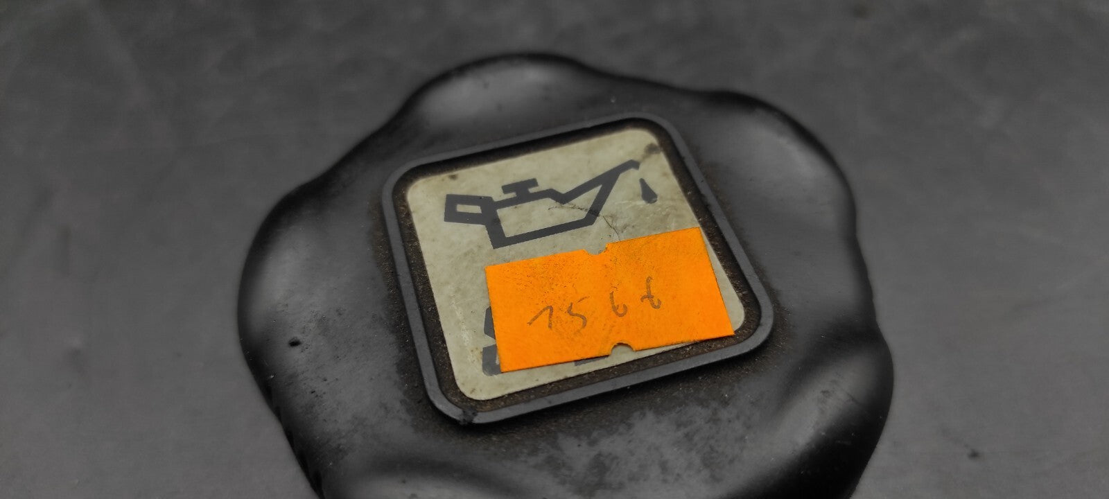 Alfa Romeo 147 1.9JTD 85kW 2004 Diesel Engine Oil Filler Cap