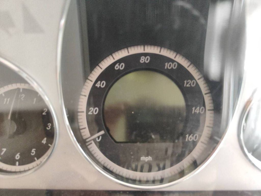 A2129003509 Mercedes-Benz E W212 2012 RHD speedometer instrument cluster 