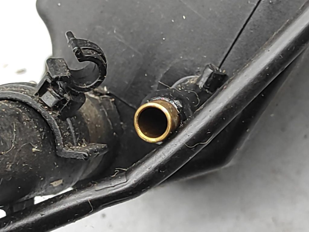 Alfa Romeo 159 2.2JTS 136kW 2006 Power steering fluid tank reservoir 