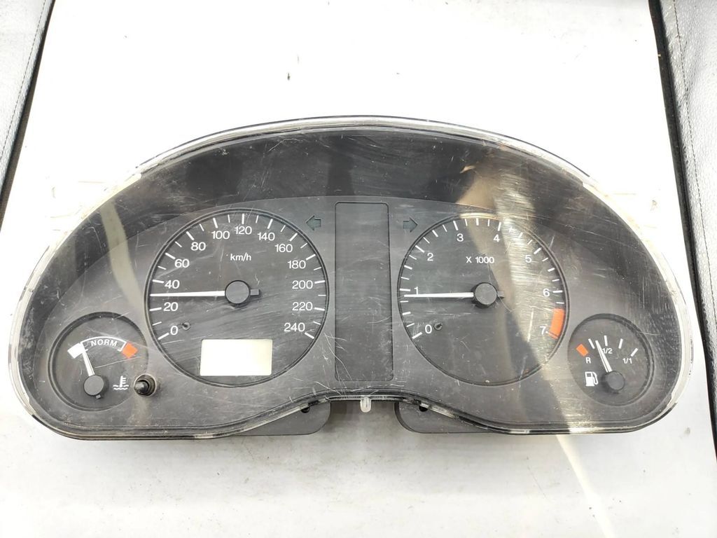 Seat Alhambra (Mk1) 1999 Petrol speedometer instrument cluster 7M0919862T 
