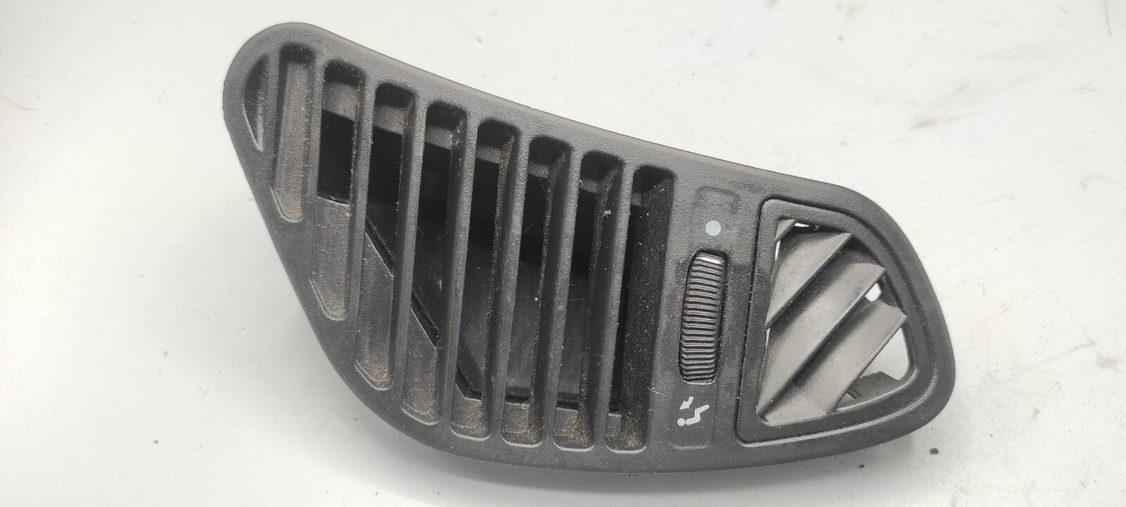 Alfa Romeo 156 2.4JTD 110kW 2003 LHD Front Left Dash Panel Side Air Vent Grill