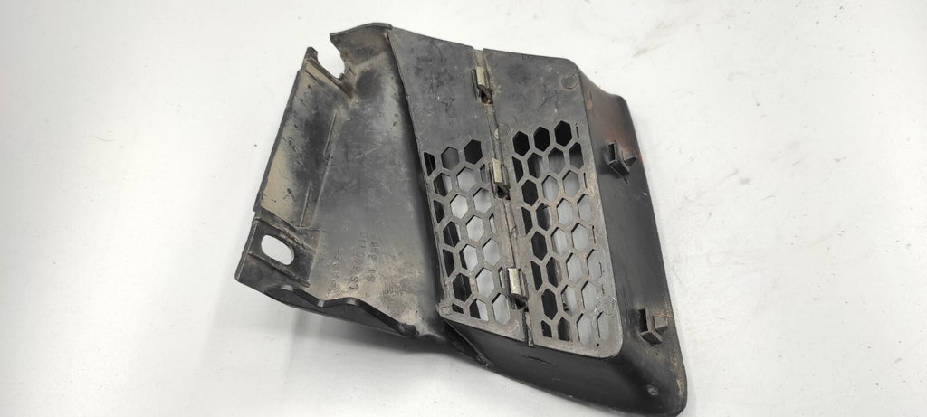 Alfa Romeo 156 2005 Front Right Upper Bumper Grill Nostril LS380110 B367