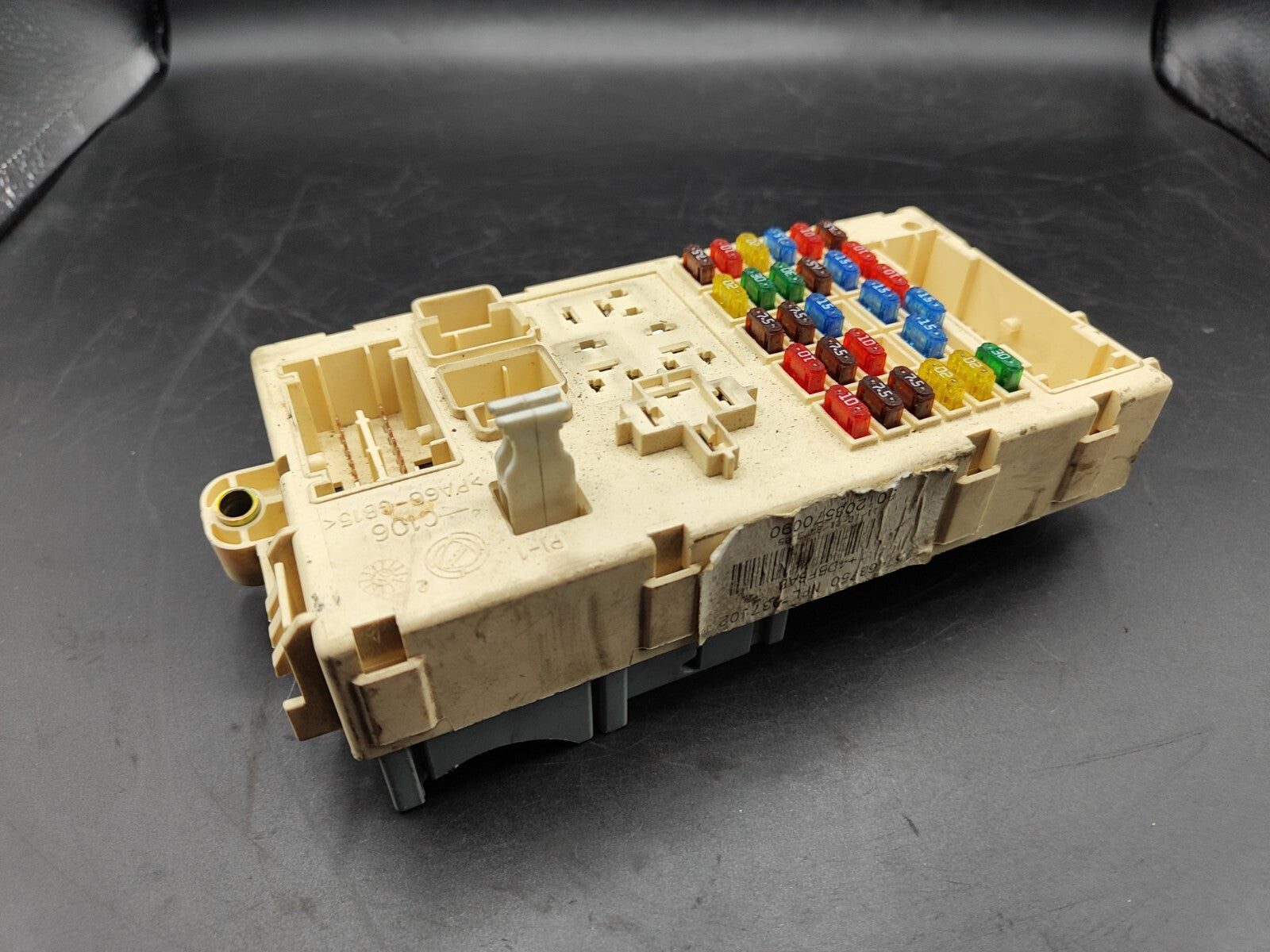 Alfa Romeo 147 8V 2003 Fuse Box Control Unit Module 46558758 467463750