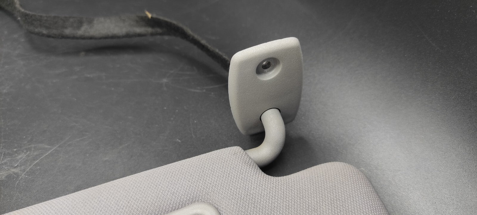 Peugeot 607 3.0i V6 2002 LHD Front Right Side Sun Visor Cover