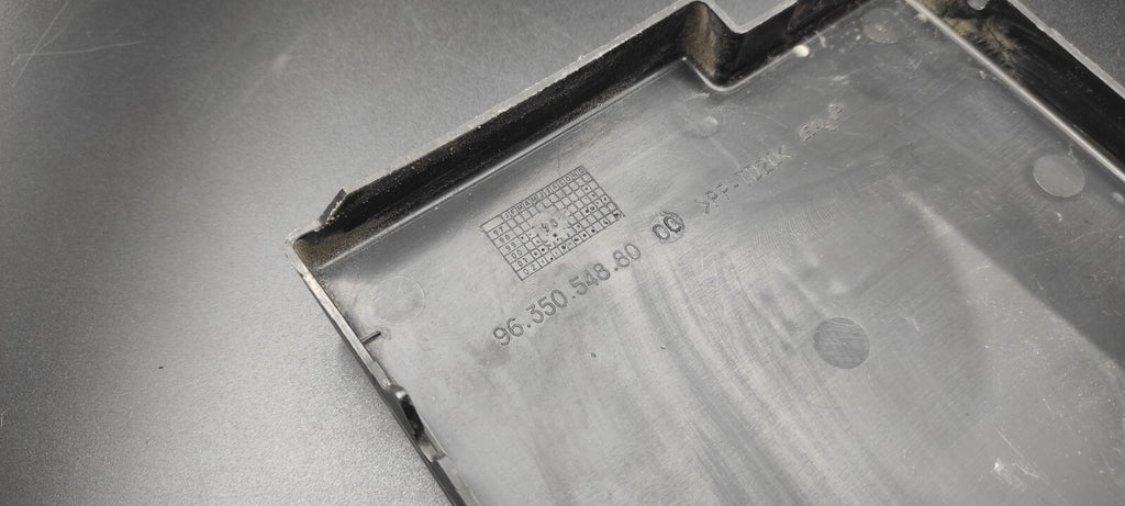 Peugeot 607 3.0 V6 2002 Fuse Box Module Block Cover 9635054880