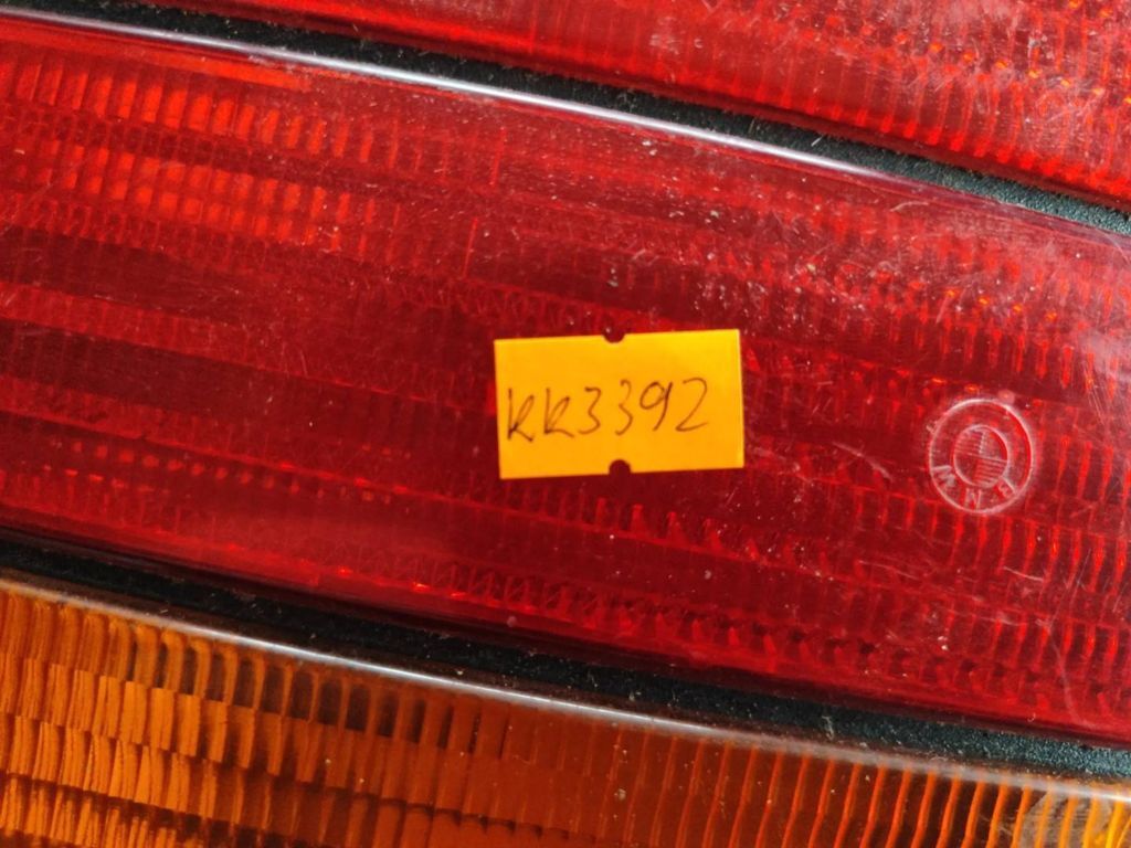 BMW 318 E36 Sedan 1992 rear right side taillight light 