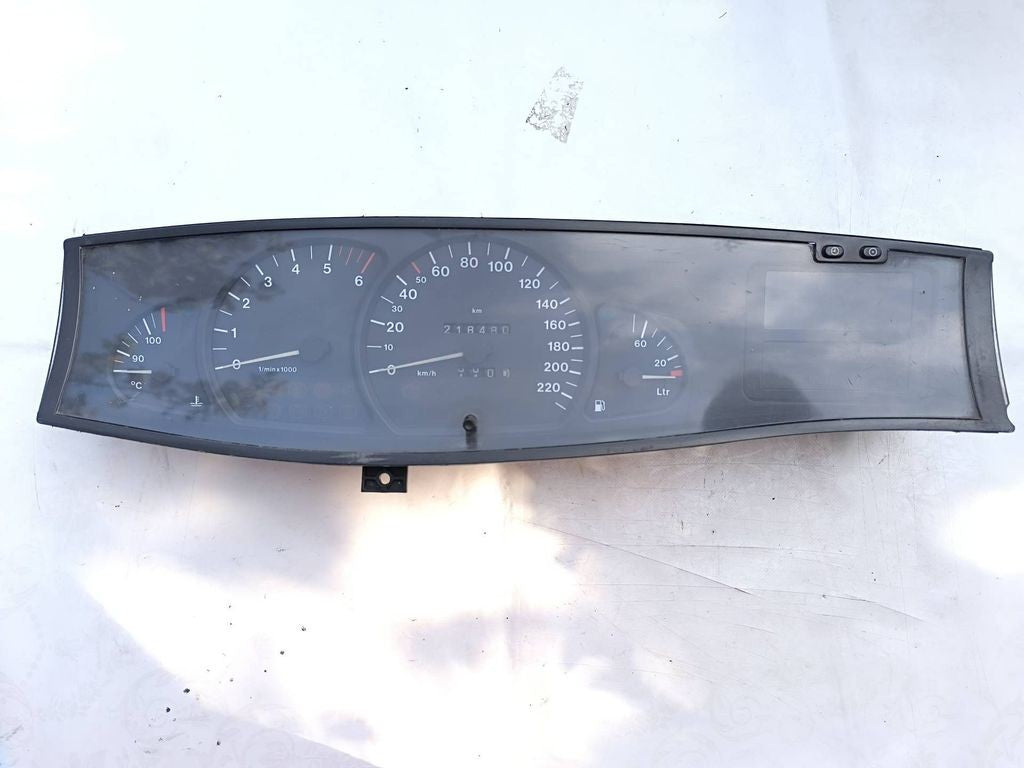 90565738 Opel Omega B1 1999 Diesel speedometer instrument cluster 