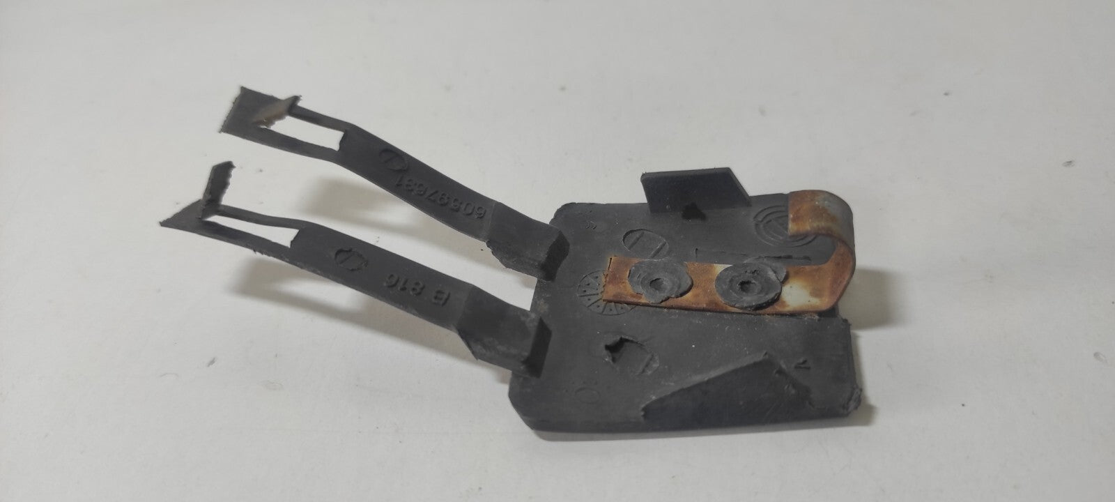 Alfa Romeo 166 2.4JTD 2001 Rear Tow Hook Eye Cover 60597631