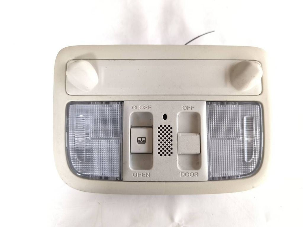 Honda CR-V 2014 front reading dome seat light 0302167 