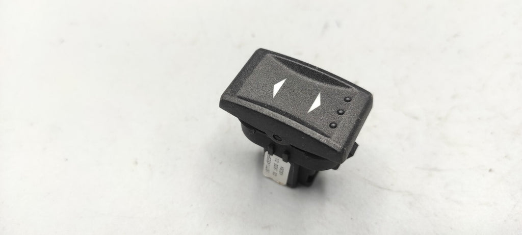 Ford Mondeo MK3 2.5 V6 125kW 2004 Electric Power Window Switch 1S7T14529AB