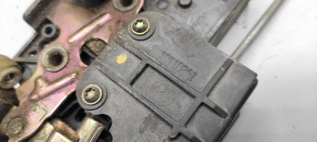 Alfa Romeo 156 SW 2.4JTD 110kW 2002 LHD Front Left Door Lock Latch 18110241