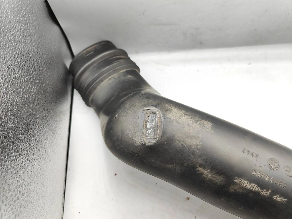 Alfa Romeo 159 2.2JTS 136kW 2007 Petrol air intake hose pipe 51782842 