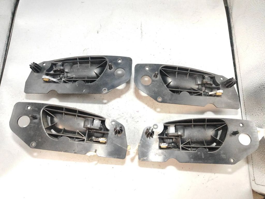 Peugeot 607 2.2i 2001 front rear door interior release handle set