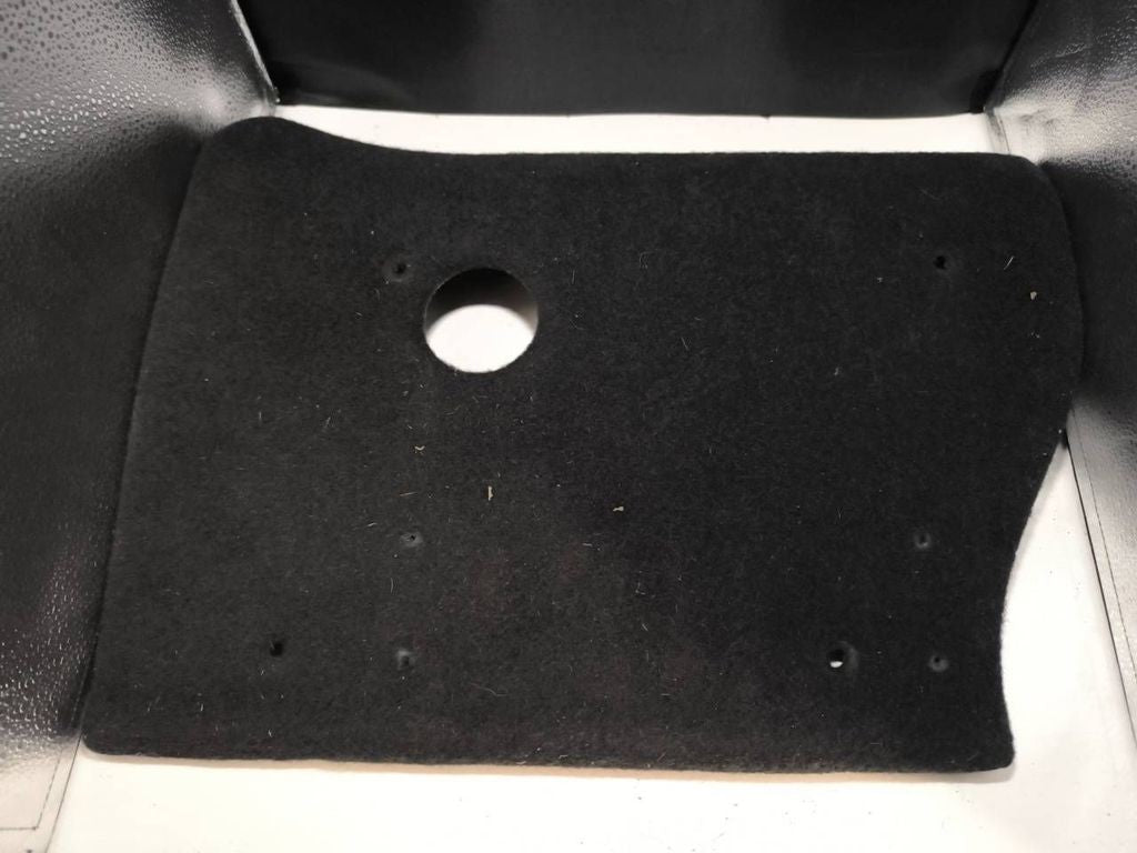 Alfa Romeo 156 SW 2005 Rear BOSE Subwoofer grill cover trim 