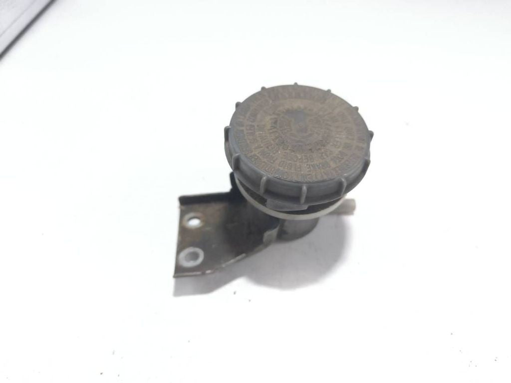 Honda Civic EG 1995 Clutch fluid reservoir tank 