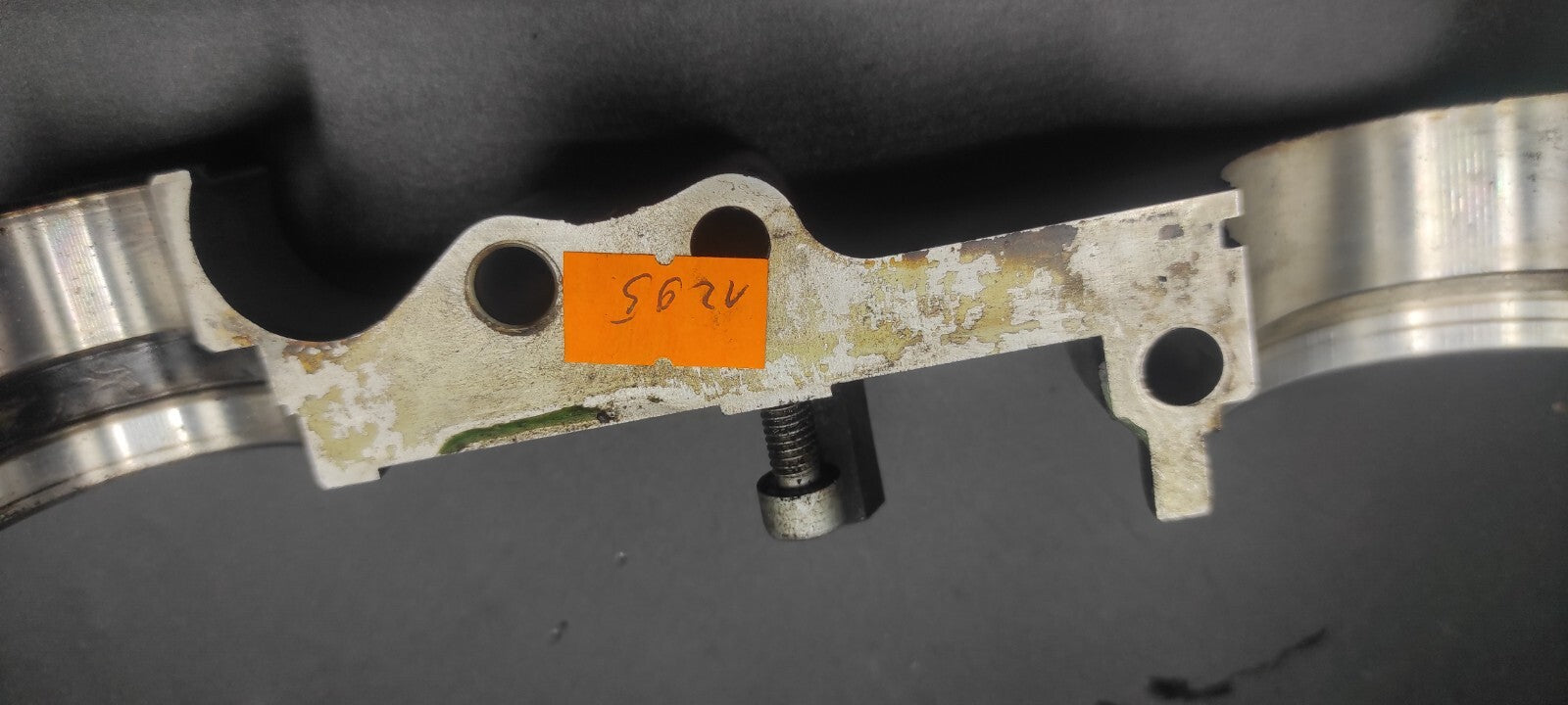 Alfa Romeo GT 2.0 JTS 122kW 2005 Engine Cylinder Head Camshaft Mount 605862168