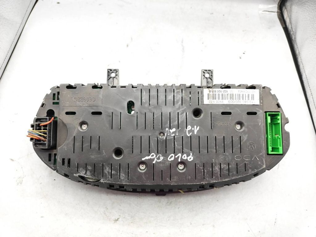 Volkswagen Polo IV 9N3 2007 speedometer instrument cluster 6Q0920803E 