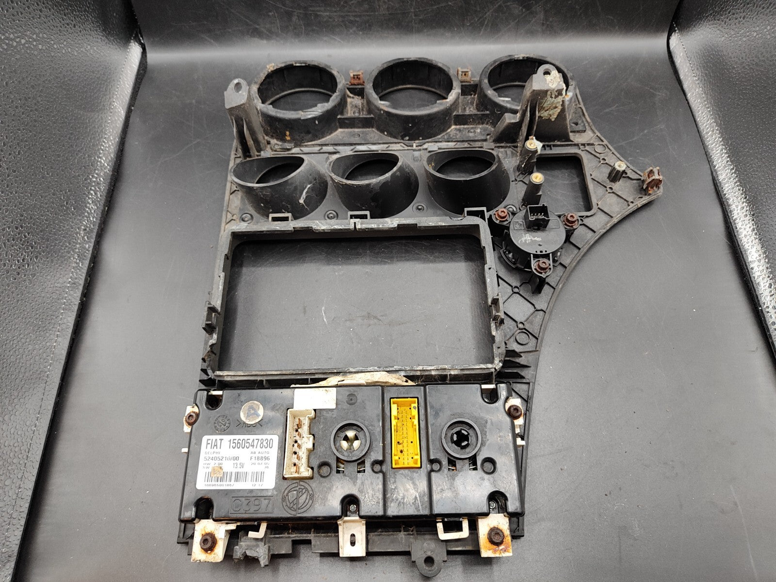 Alfa Romeo 159 1.9JTDm 2007 LHD Front Dashboard Center Trim Cover