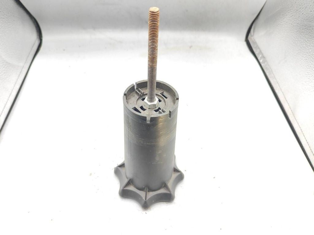 Volkswagen PASSAT B5 1996 Spare wheel bolt 3B0803899H 