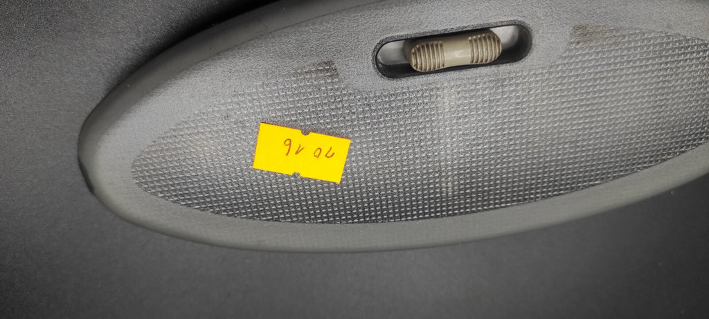 Alfa Romeo 147 / GT 1.9JTD 110kW 2005 Rear Interior Roof Reading Light 0881700