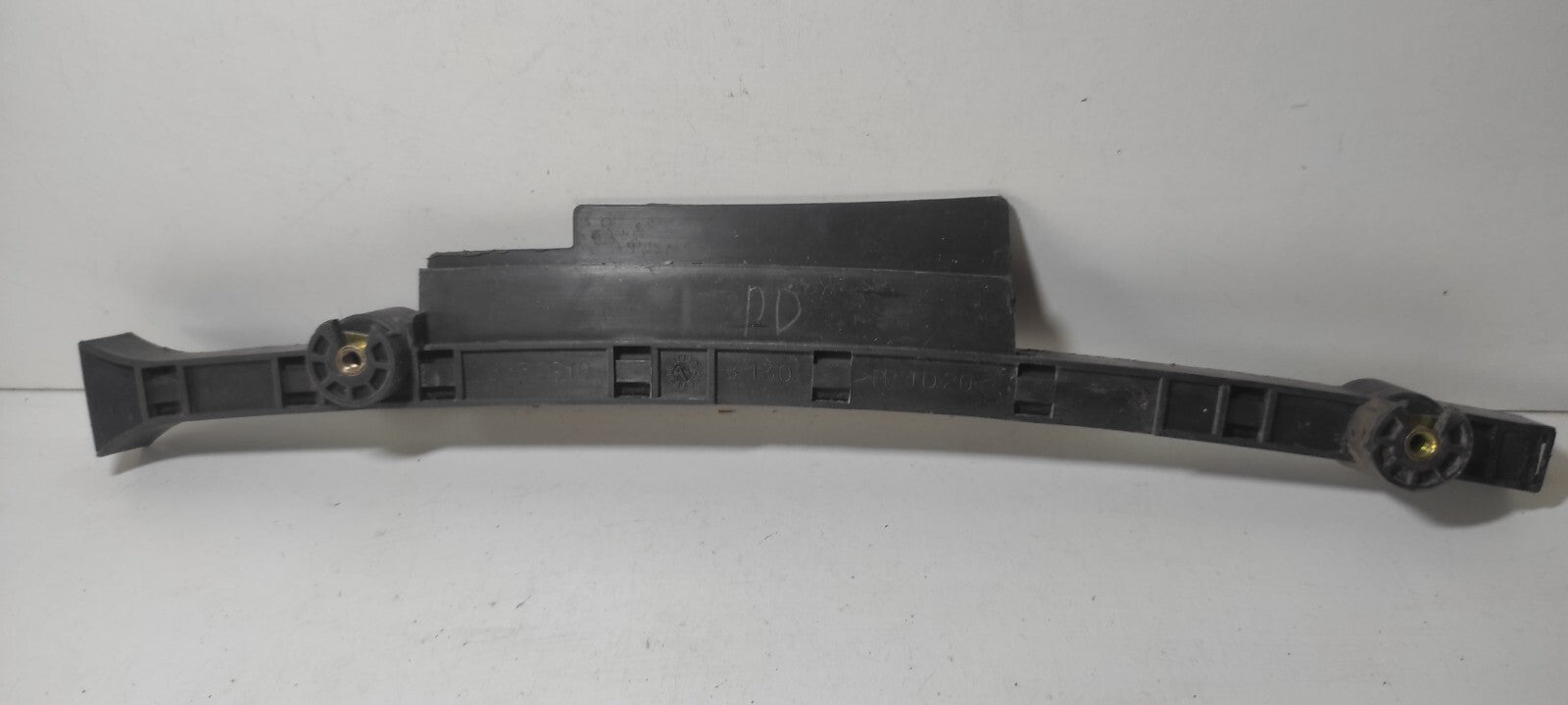 Alfa Romeo 147 1.9JTD 2002 Front Right Door Window Guide 46553910