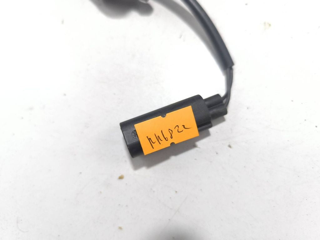 BMW 3 E90 E91 2008 Windscreen spray nozzle jet 8365385 