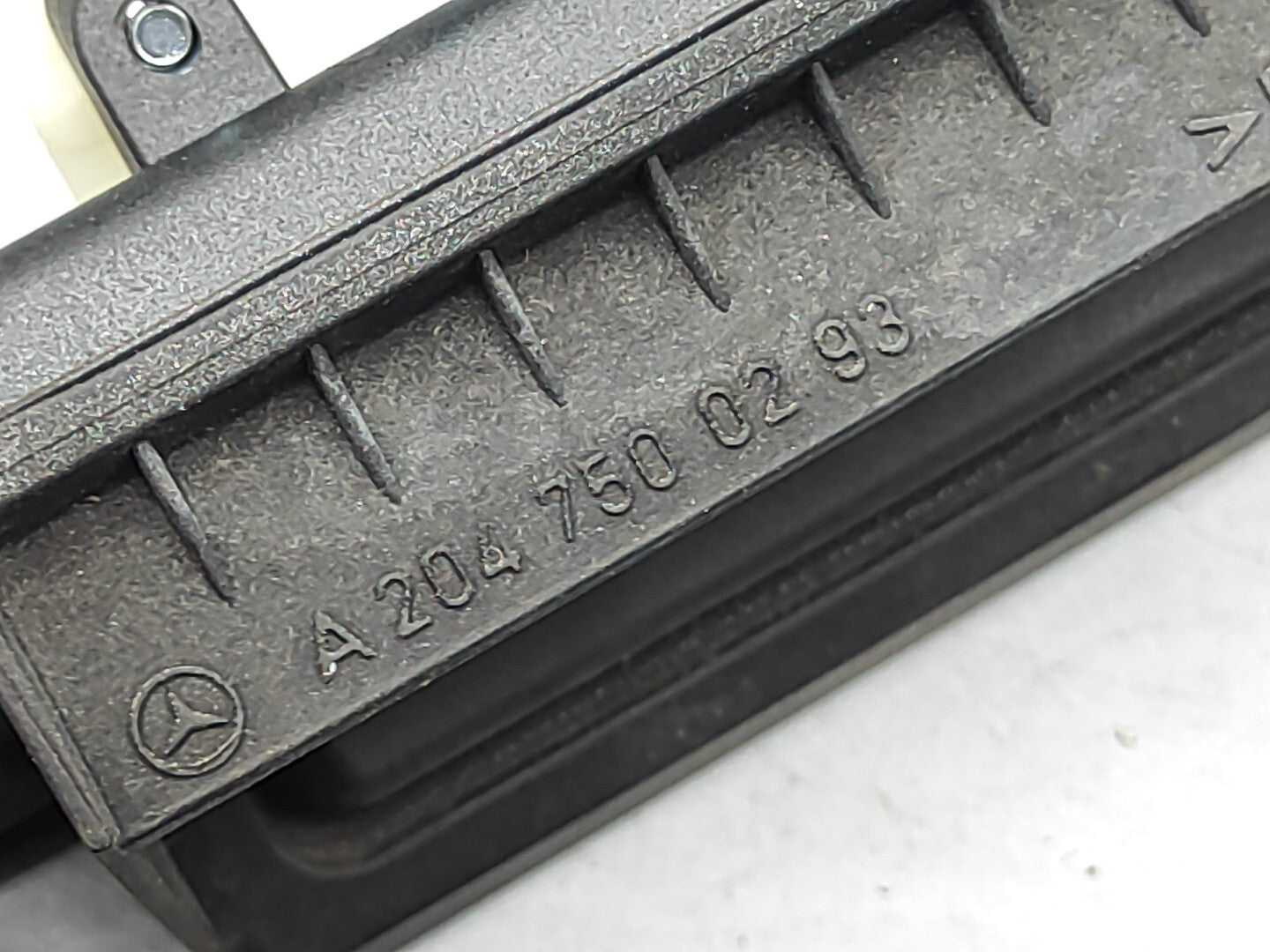 Mercedes-Benz C W204 2008 Tailgate Boot Lid Handle Switch Button A2047500293