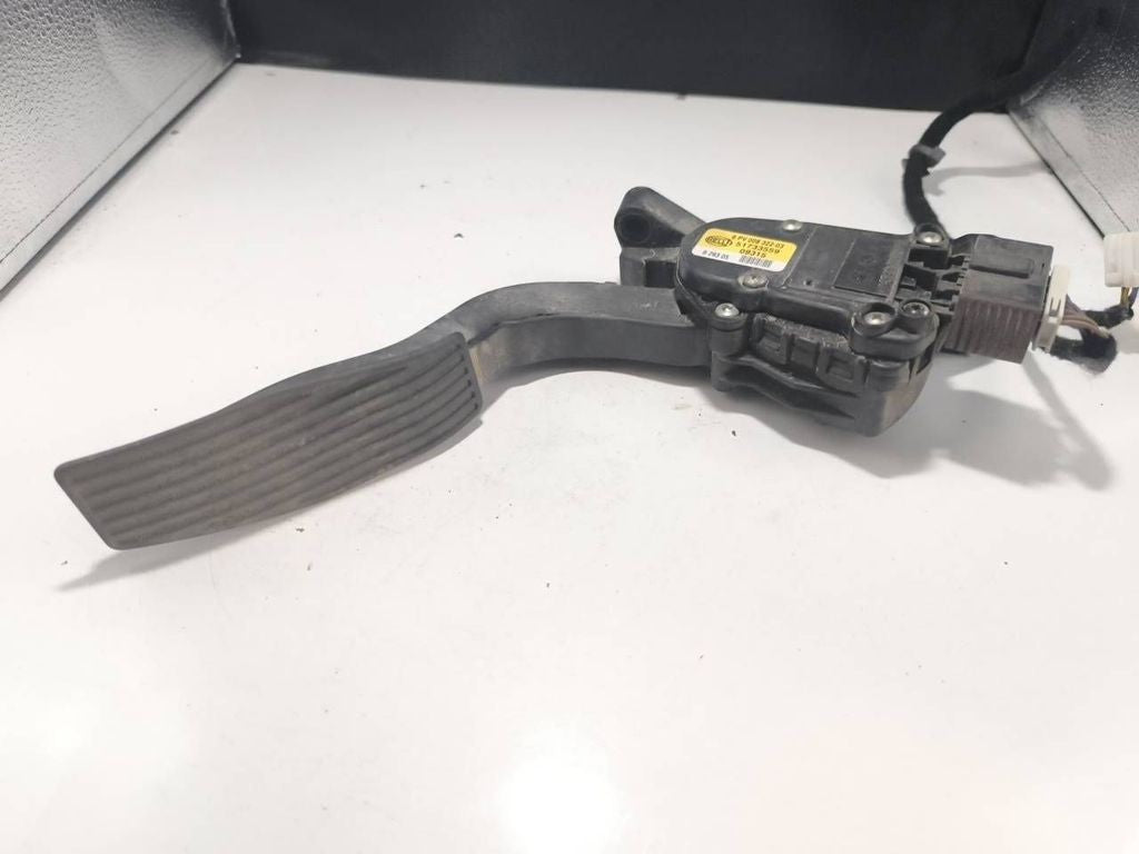 Fiat Croma 2.4JTD 147kW 2007 LHD Diesel accelerator throttle pedal 51733559 