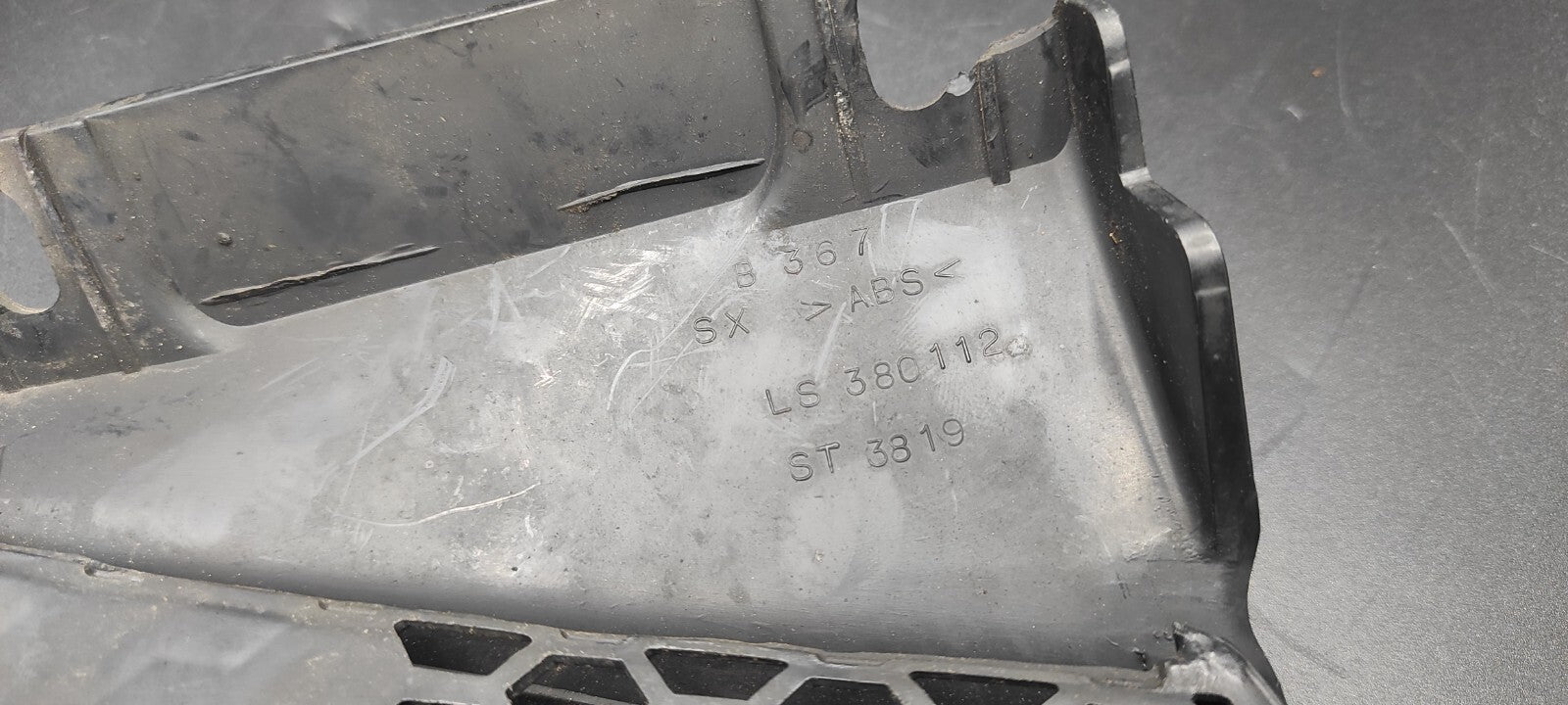 Alfa Romeo 156 Facelift 2004 Front Left Side Upper Bumper Grill LS380112