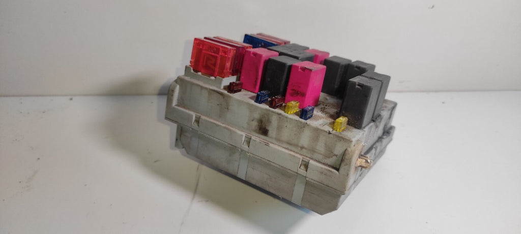Alfa Romeo 147 1.9JTD 85kW 2003 Diesel Fuse Box Module Unit 51742420