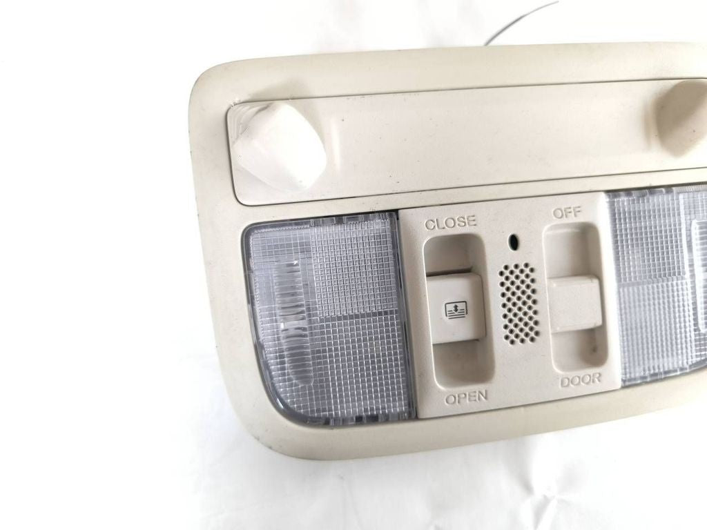 Honda CR-V 2014 front reading dome seat light 0302167 