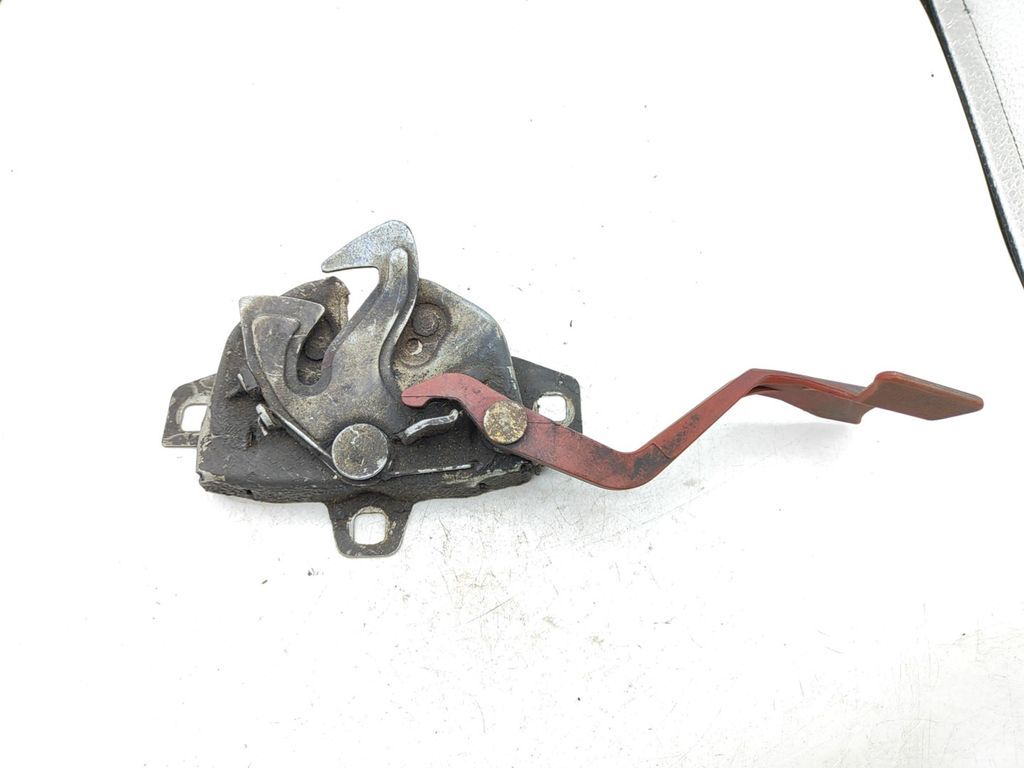 Alfa Romeo 156 2.4JTD 20V Diesel 2003 Front bonnet hood lock catch 