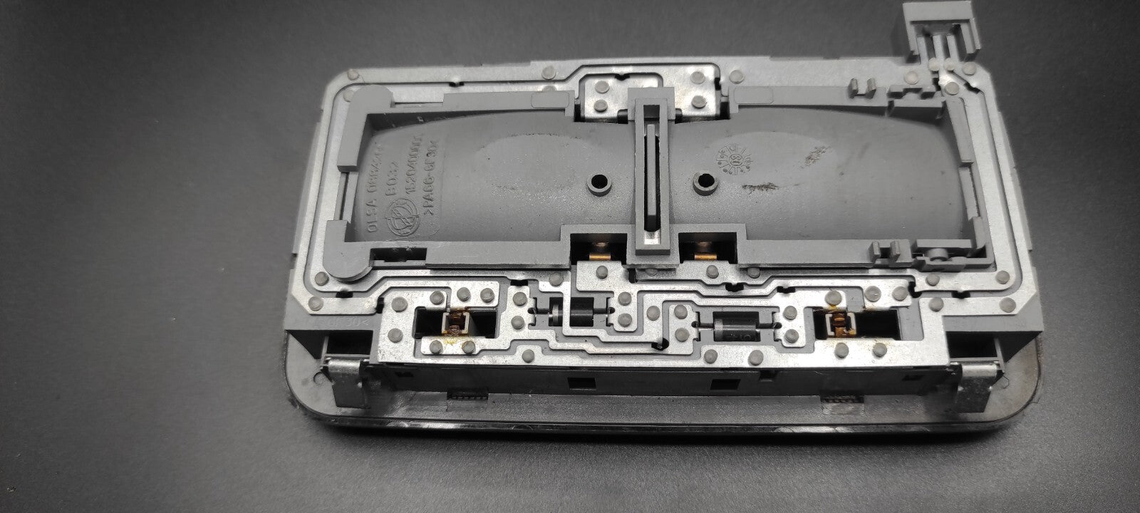 Alfa Romeo 147 1.9JTD 85kW 8V 2002 Interior Front Roof Lighting Dome 1520400000