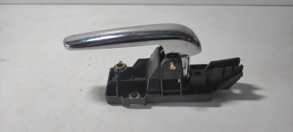 Alfa Romeo 166 2.4JTD 110kW Diesel 2003 Rear Right Interior Inner Door Handle