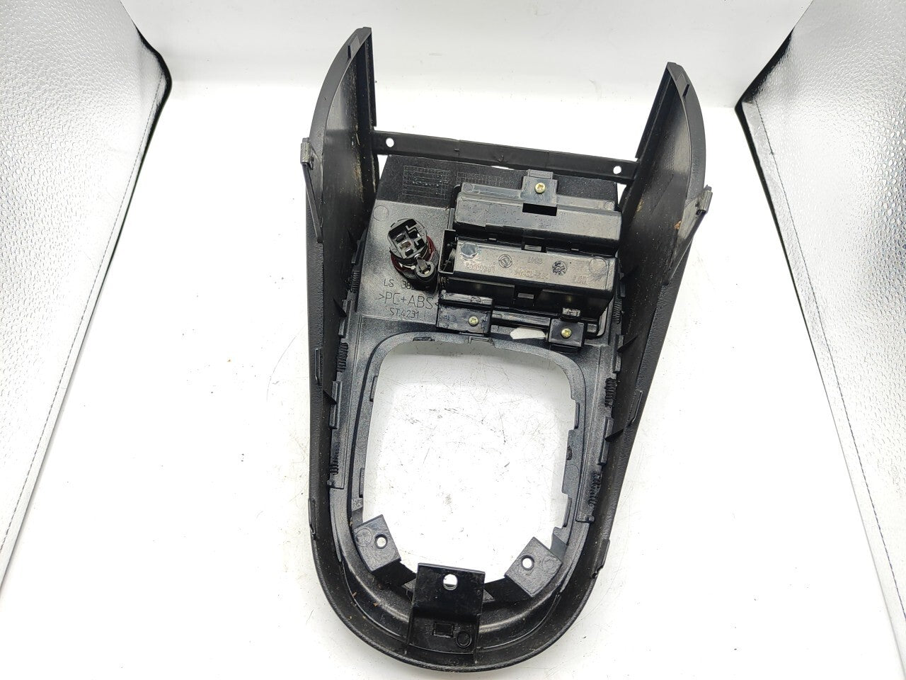Alfa Romeo 147 Facelift 2006 Front Center Console Ashtray LS340802