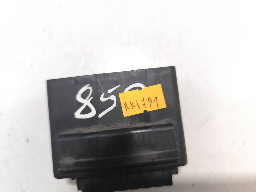 Volvo 850 1992 Light control module unit LCM 9128815 