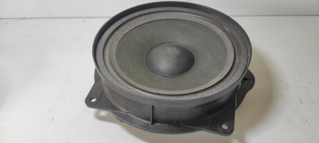 Alfa Romeo 147 1.9JTD 8V 85kW Diesel 2003 Interior Door Speaker