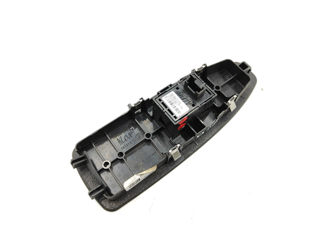 BMW 3 Series F30 2012 Front Right Window Switch 51417240421 7240421