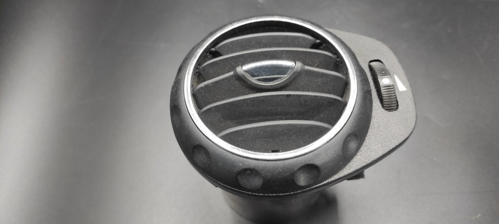 Alfa Romeo 147 GT 1.9JTD 2007 Front Right Dashboard Panel Side Air Vent Grill