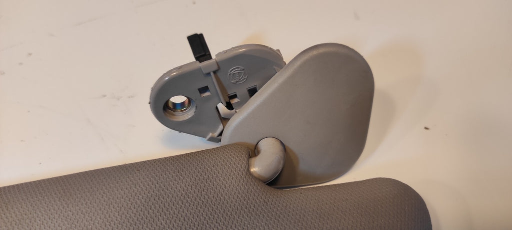Alfa Romeo 147 2.0 Twinspark 2002 LHD Front Right Sun Visor Cover