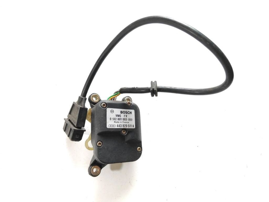 Audi A6 S6 C4 4A 1995 Air heater flap actuator motor 443820511A 