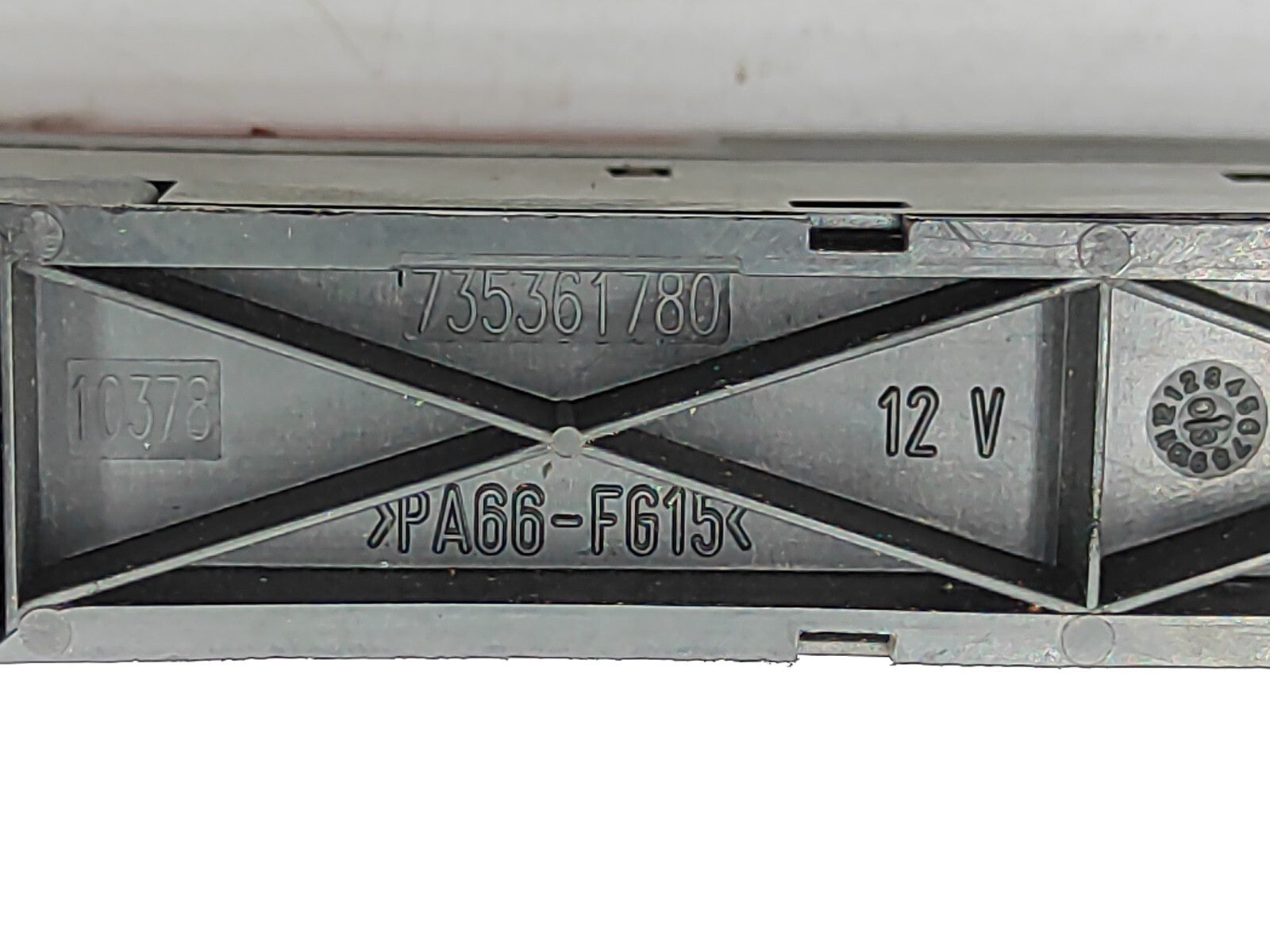 Alfa Romeo 147 1.9JTD 110kW 2004 Trunk Release Fog Light Switch 735361780