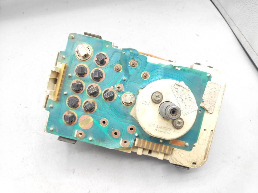 Seat Marbella speedometer instrument cluster 