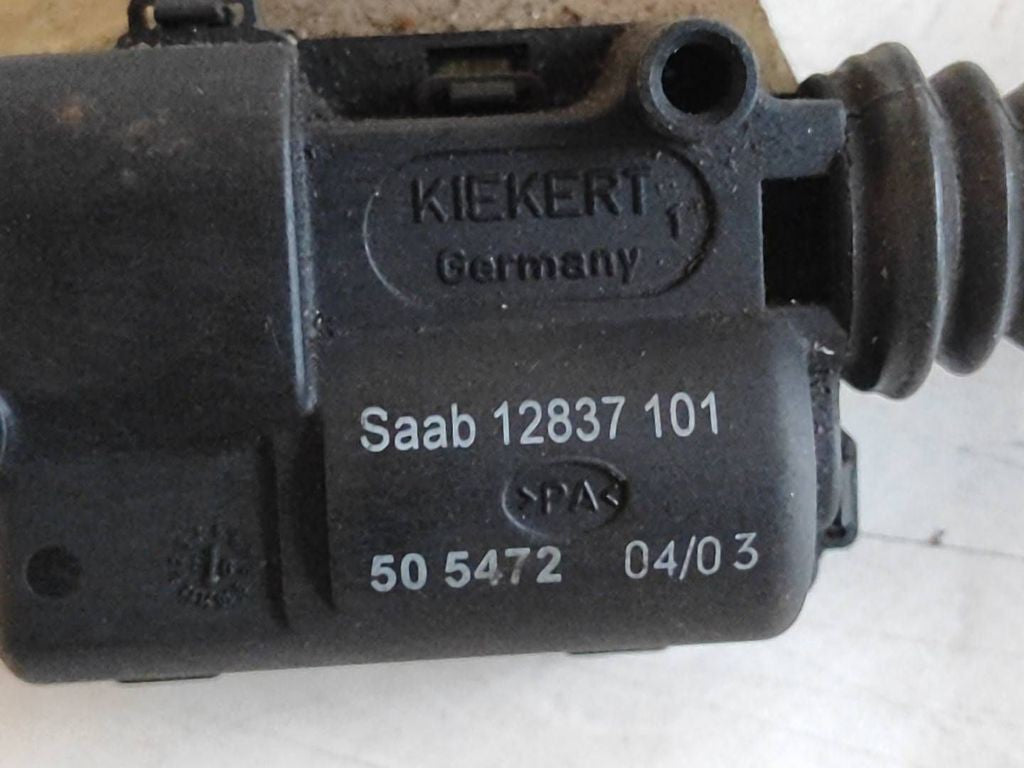 Saab 9-3 Ver2 2003 Flap locking motor 12837101 