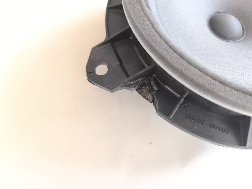 Toyota RAV 4 (XA30) 2008 rear door speaker 861602B580 