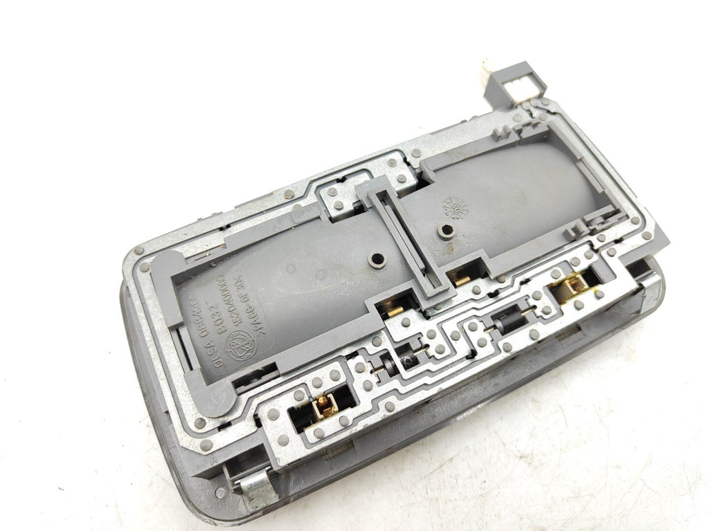 Alfa Romeo 156 2.0 114KW 2000 Front Interior Roof Reading Light 1520400000