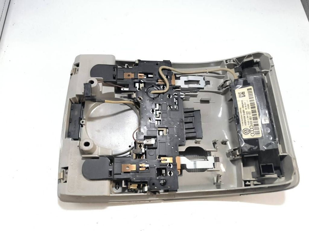 Audi A4 S4 B6 8E 8H 2002 Headlining lighting console trim 8E0947135D 