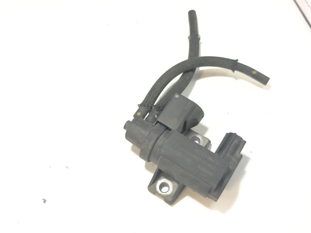 Toyota Avensis T250 Diesel 2006 Turbo solenoid valve 258190R011 
