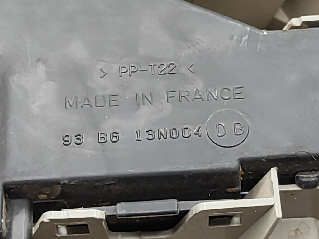 Ford Mondeo Hatchback 1994 Rear Left Side Taillight Light 93BG13N004