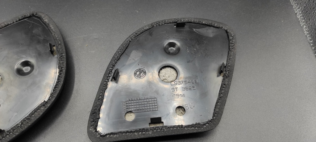 Alfa Romeo GT 1.9JTD 110kW 2005 Front Left Right Center Console Leather Trim